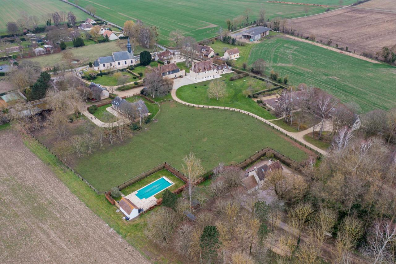 Charmante chaumière romantique avec piscine chauffée Bieville-en-Auge Esterno foto